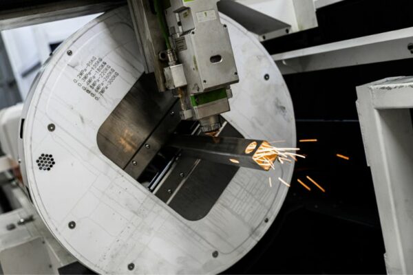 cięcie laserowe w produkcji seryjnej